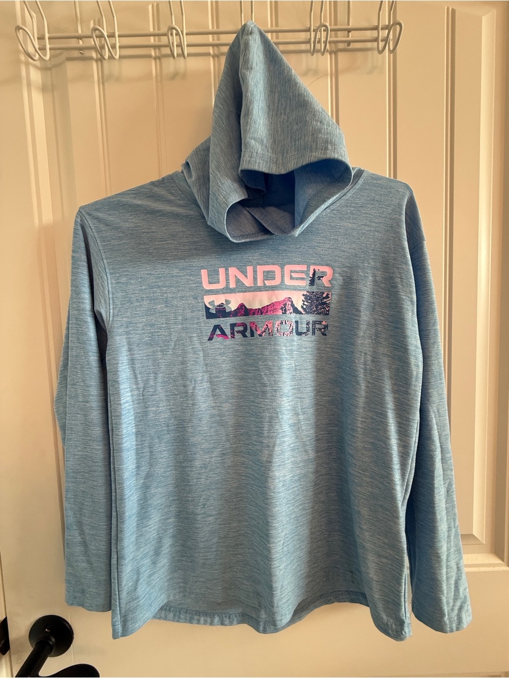 Under Armour Girls' Light Blue Hooded Long-Sleeve Top size large